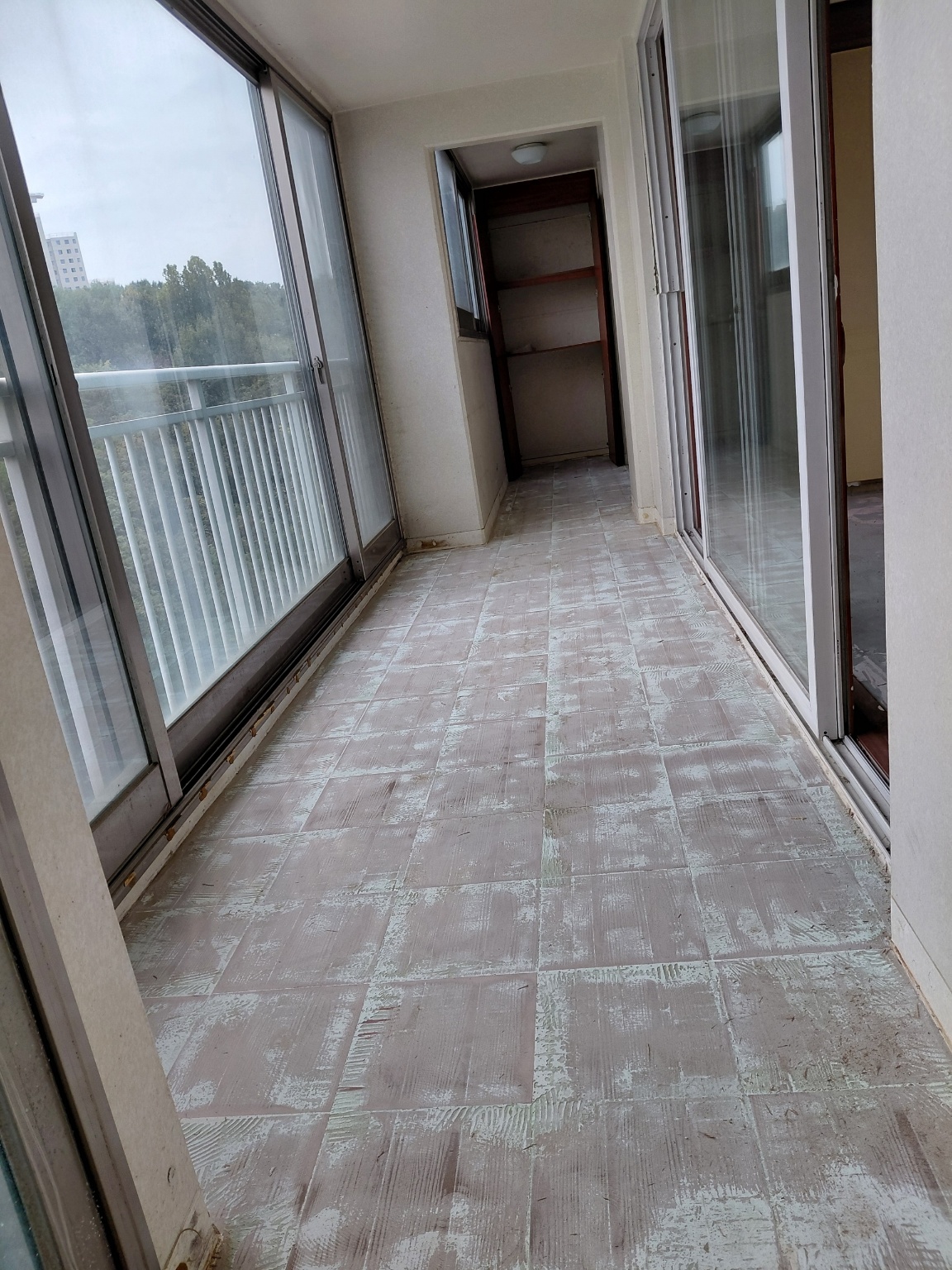 /user/s/smarttile/editor/2512/2cfd6461b0bdf6bc67e29b13bd45b040_1766812353_0483.jpg 이미지크게보기