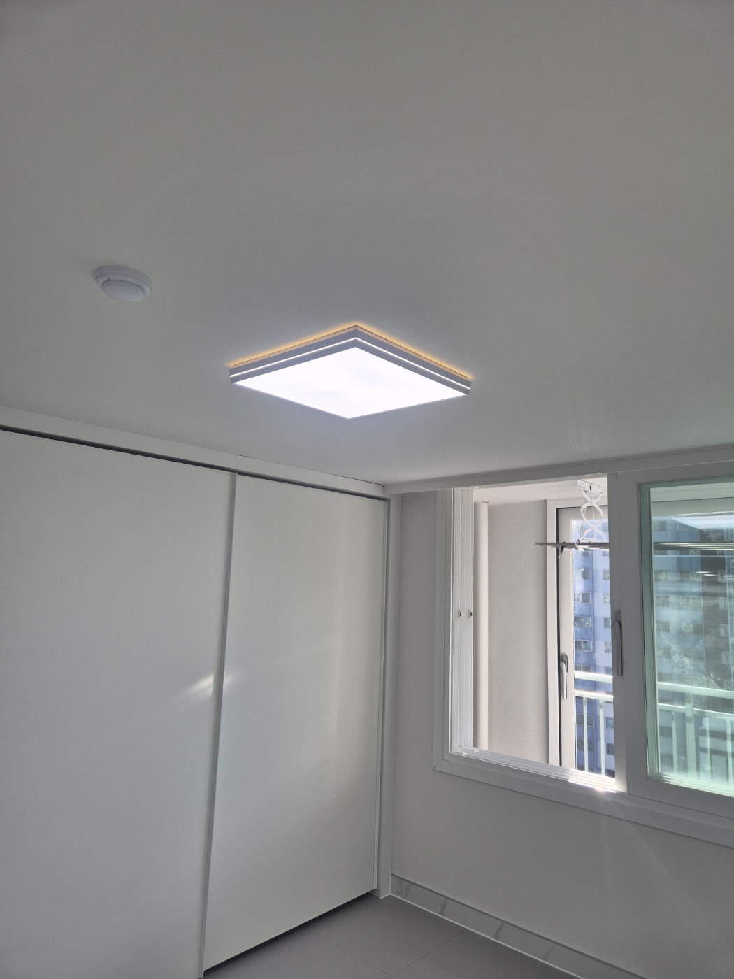 /user/s/smarttile/editor/2512/2cfd6461b0bdf6bc67e29b13bd45b040_1766812353_3836.jpg 이미지크게보기