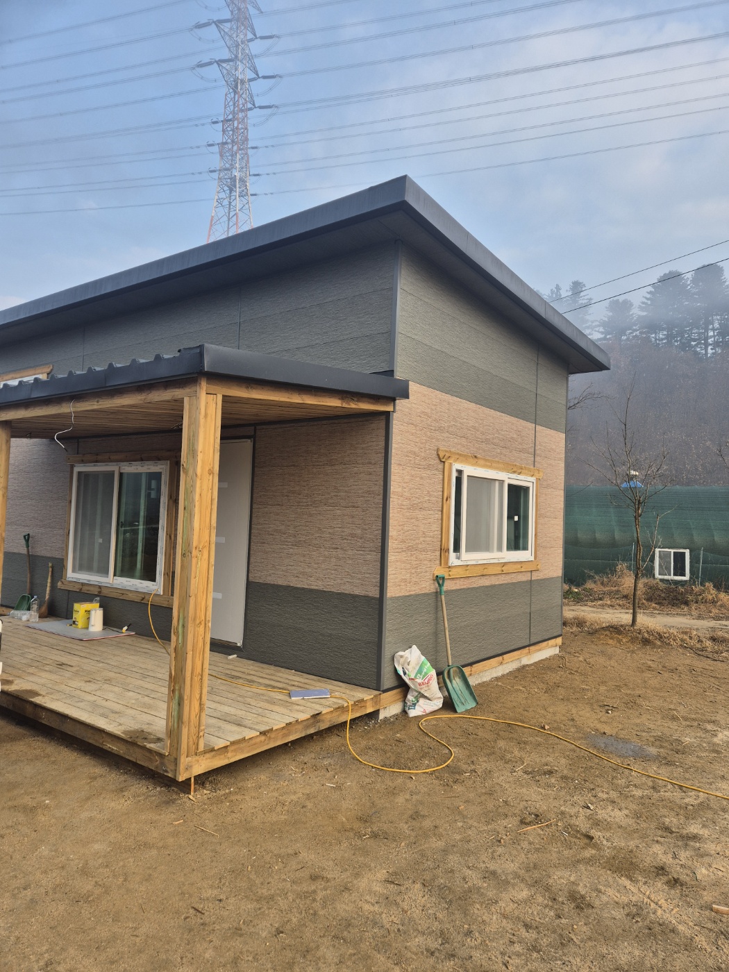 /user/s/smarttile/editor/2512/2cfd6461b0bdf6bc67e29b13bd45b040_1766812517_0684.jpg 이미지크게보기