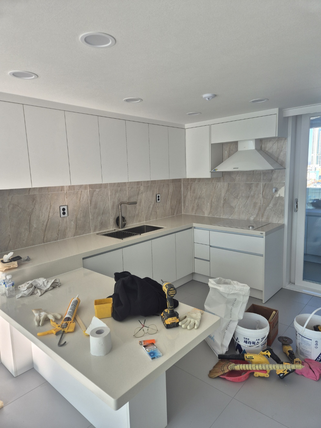 /user/s/smarttile/editor/2512/2cfd6461b0bdf6bc67e29b13bd45b040_1766812588_8036.jpg 이미지크게보기